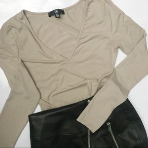 Missguided Long Sleeve V Bodysuit Taupe